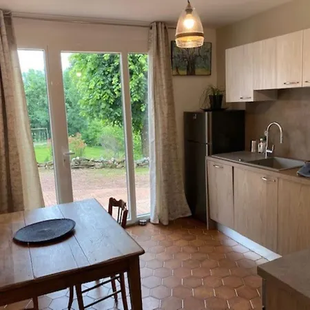 Au Calme Pres D'aurillac Apartment *